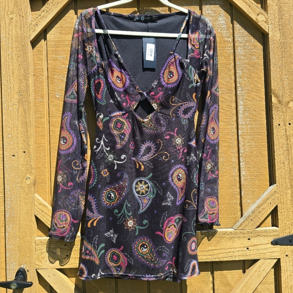 Daisy Street NWT Paisley Long Sleeve Dress